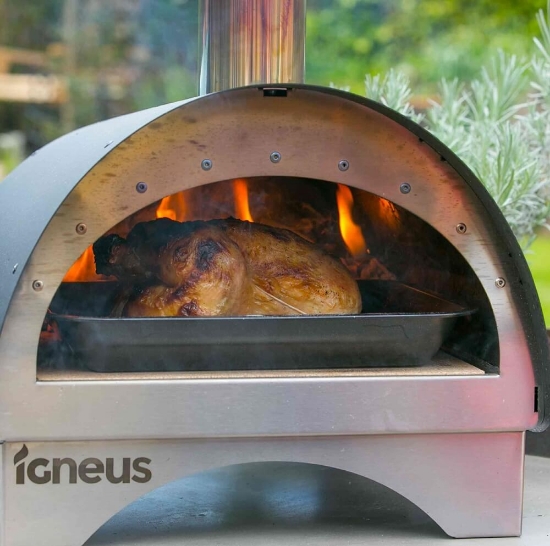 paine-in-Cuptor-pizza-pe-lemne-igneus-minimo